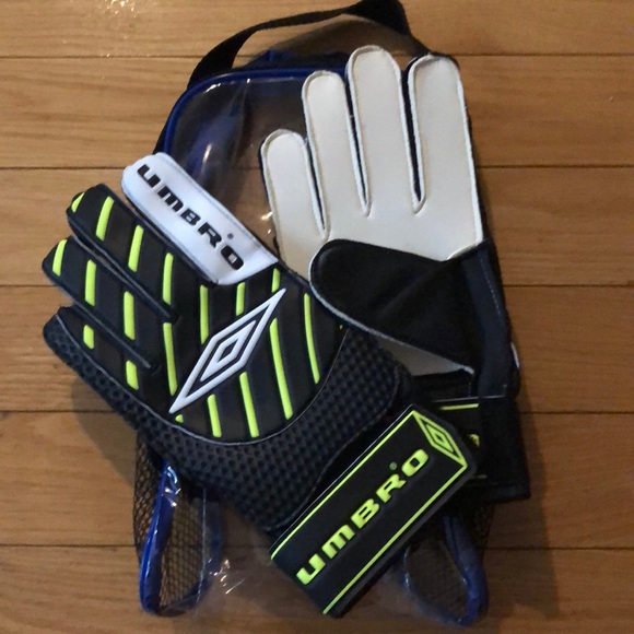 BNIP Umbro Barrier Goal Keeper Gloves - Picture 2 of 8